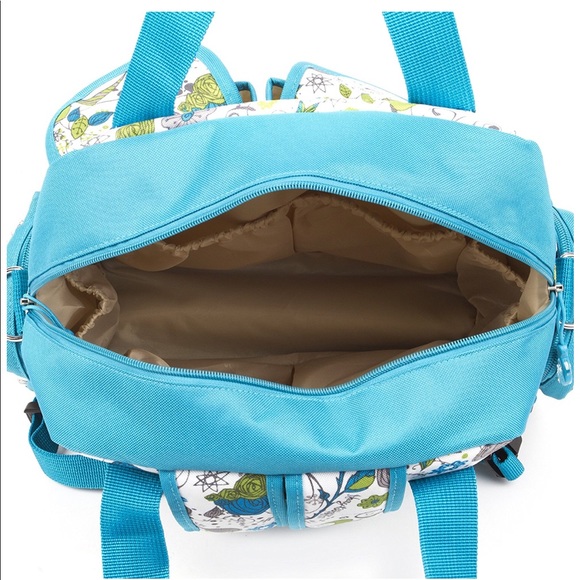 Floral diaper backpack w/ included accessories - Picture 3 of 6